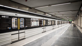 Most érkezett: csőtörés miatt nem áll meg a metró a Nyugati pályaudvarnál