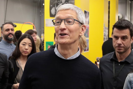 Tim Cook ma 625 mln dol. Zamierza sfinansować edukację bratanka i... rozdać swoje pieniądze