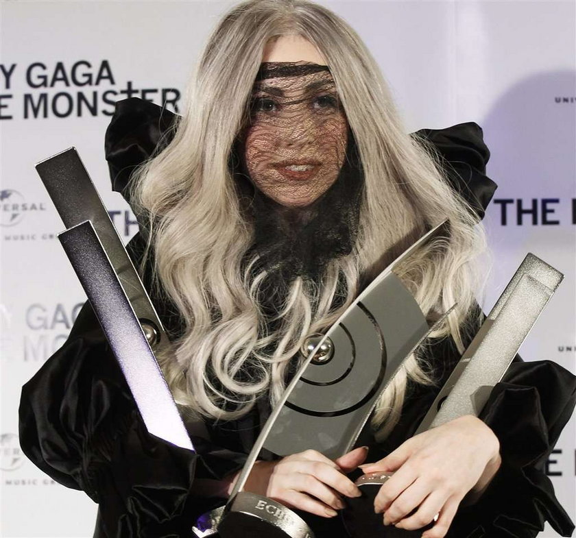 Lady Gaga bierze kokainę