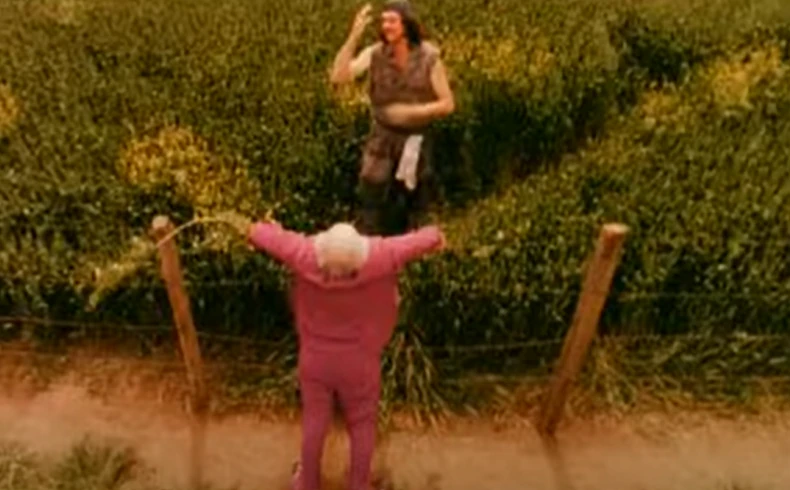 Odelo iz filma "Mrtav ladan"