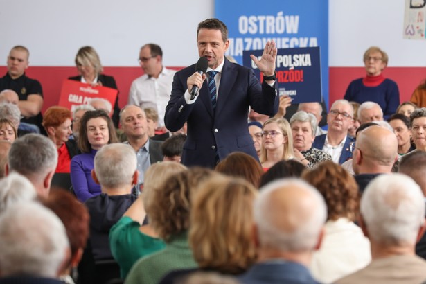 Rafał Trzaskowski odjeżdża rywalom