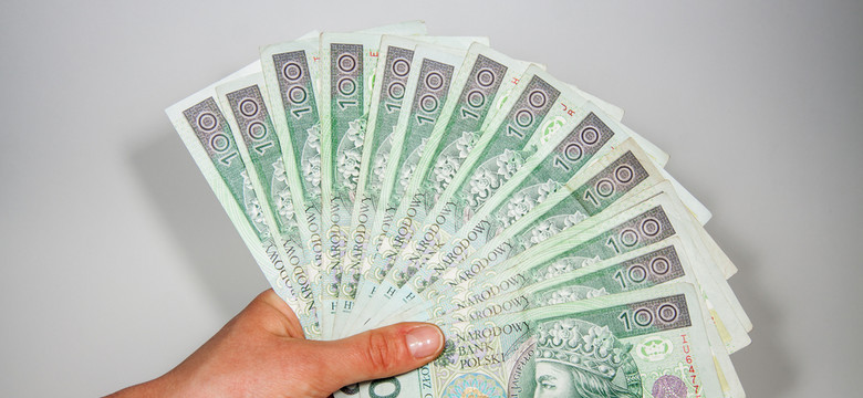 Nauczycielski bój o dodatki. Sypią się pozwy o zaległe pensje