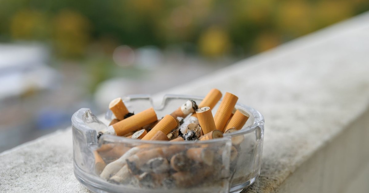 Koniec z paleniem papierosów na balkonach i loggiach w blokach? Komisja sejmowa rozpatrzy ten pomysł na najbliższym posiedzeniu