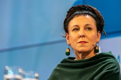 Zmiany w kanonie lektur: Mniej archaicznego języka, więcej współczesnego świata