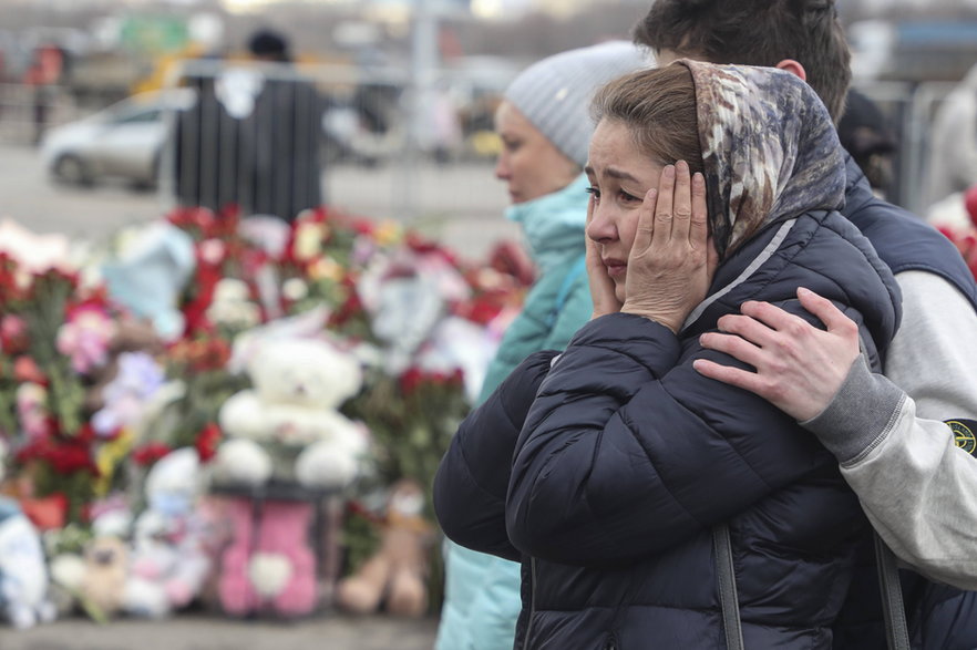 Po zamachu w Moskwie trwa żałoba.