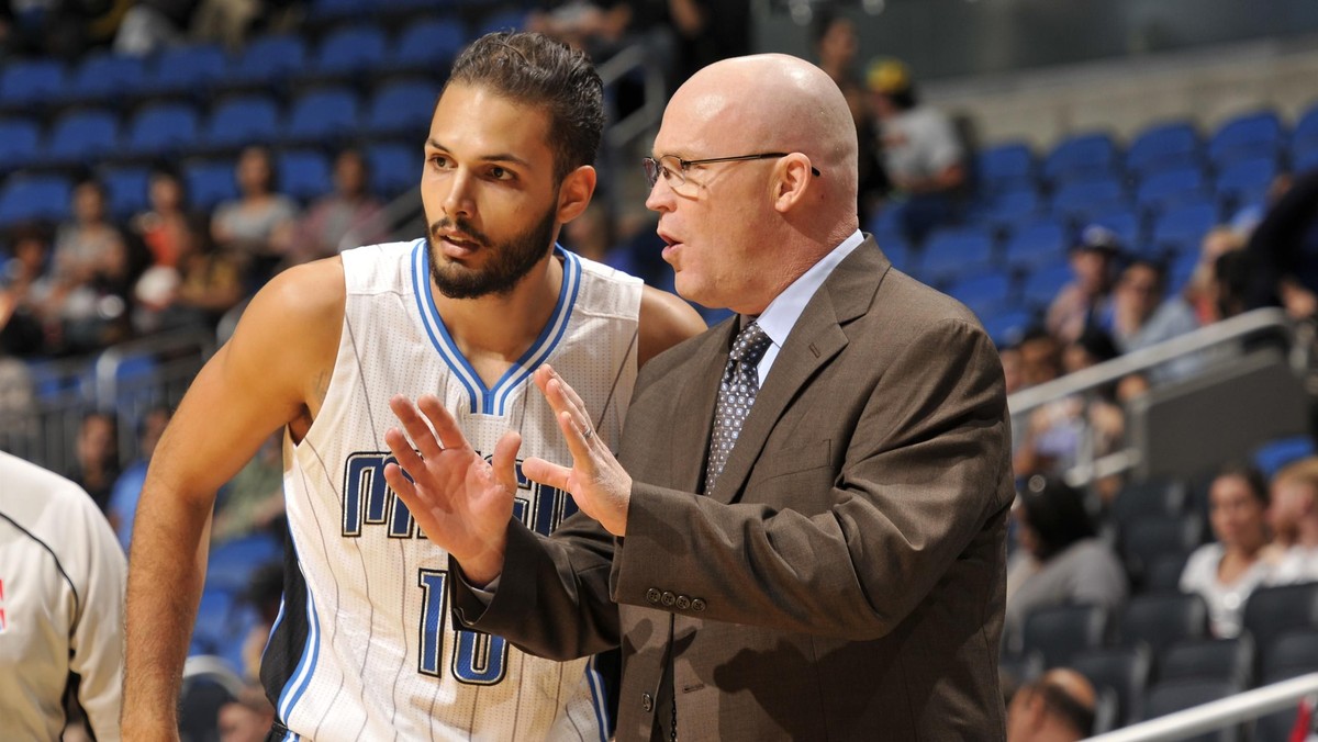 Trener Orlando Magic Scott Skiles niespodziewanie zrezygnował w czwartek z prowadzenia drużyny Magików. Doświadczony szkoleniowiec uznał, że nie jest właściwą osobą do trenowania zespołu z Florydy.