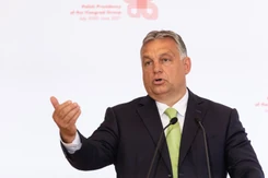 Orban w Warszawie: Dzieli nas centymetr od porozumienia z UE