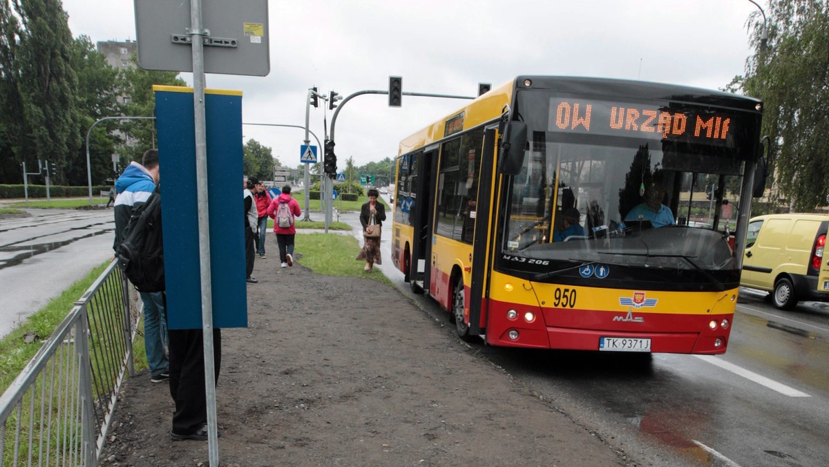 Odjazdy w określonych odstępach czasu mają sprawić, że krócej czekać się będzie na autobus, a i obłożenie kursów rozłoży się równomiernie - tak o zmianach w komunikacji miejskiej informuje kielecka "Gazeta Wyborcza".