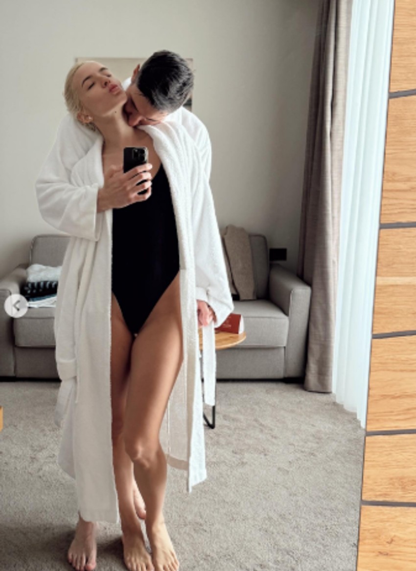 Jovana Jocić sa novim mužem uživa 