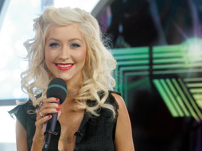 Christina Aguilera została uderzona przez ojca w twarz gdy miała zaledwie 4 lata
