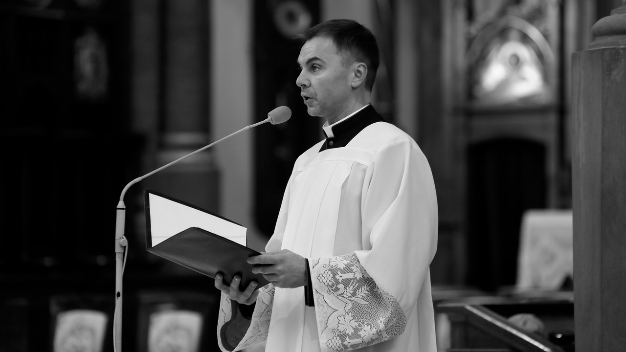 Śmiertelne potrącenie na torach. Ksiądz Andrzej Dębski nie żyje