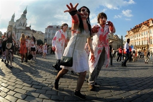 ZOMBIE WALK