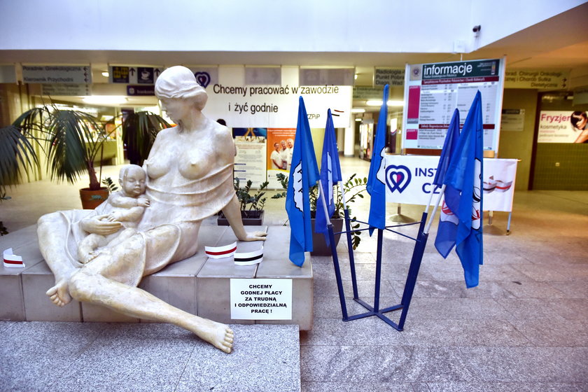 Pielęgniarki ze szpitala Matki Polki rozpoczęły protest