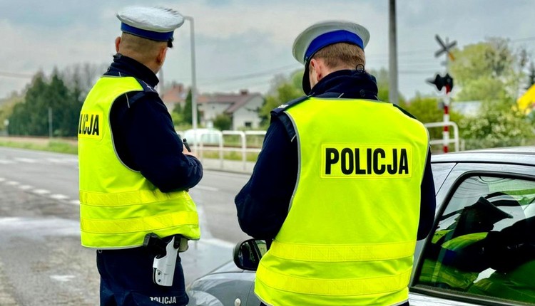 Koniec zakazu wyprzedzania. Decyzja zapadła. Nowe zasady w 2025