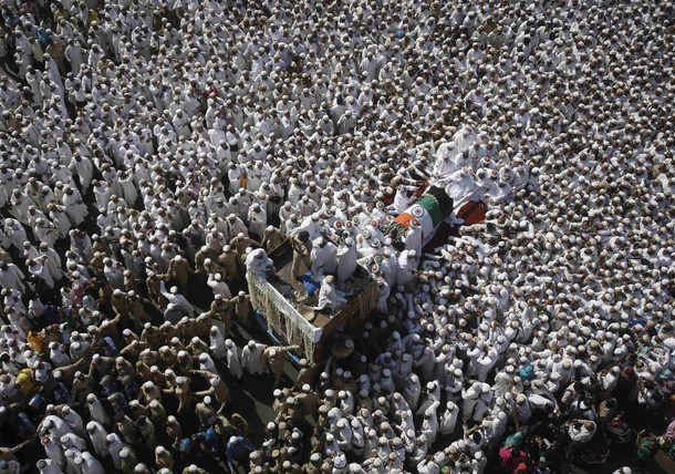 MUMBAI-STAMPEDE/