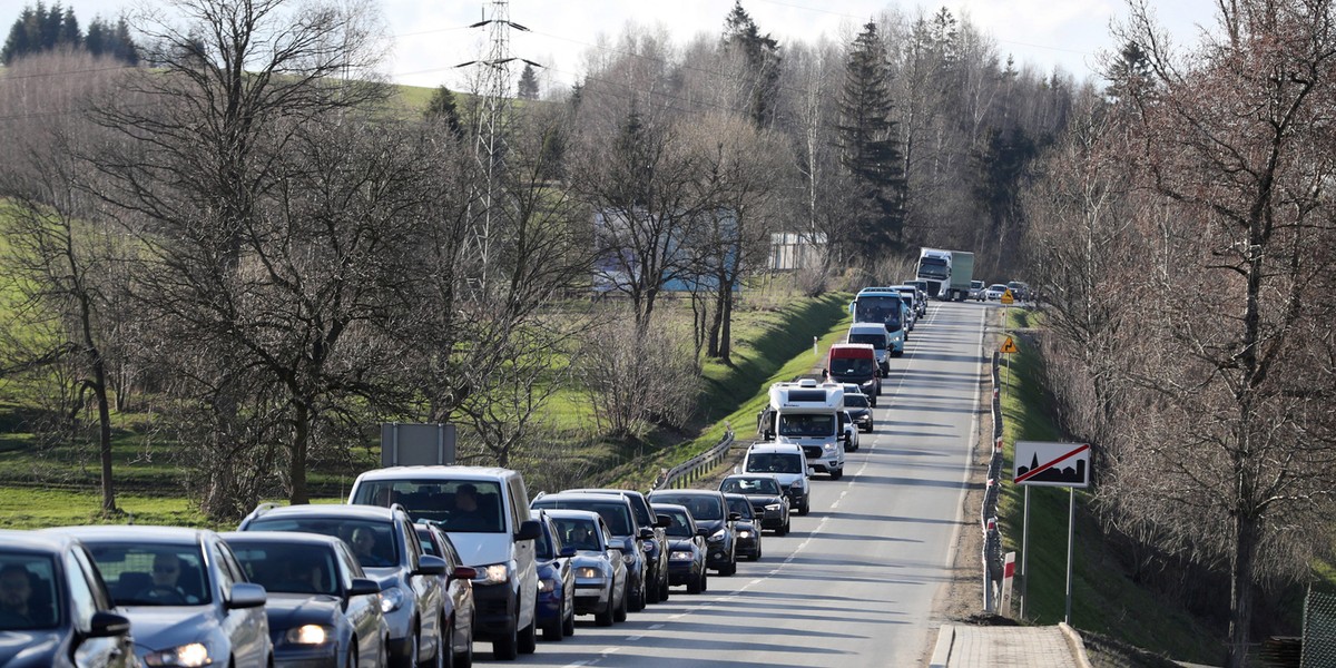 Małopolskie. Korki na Zakopiance mimo tunelu, ale to nie jego wina. Zdjęcie poglądowe.