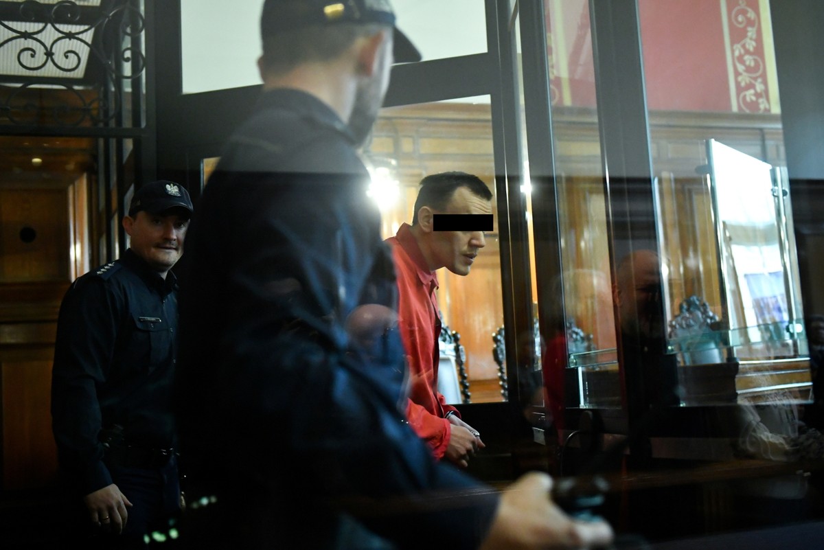 Oskarżony Stefan W. (P) na sali rozpraw Sądu Okręgowego w Gdańsku