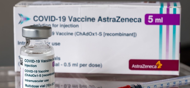 10 euro kary? Za każdy dzień, za każdą dawkę. AstraZeneca może mieć poważny problem