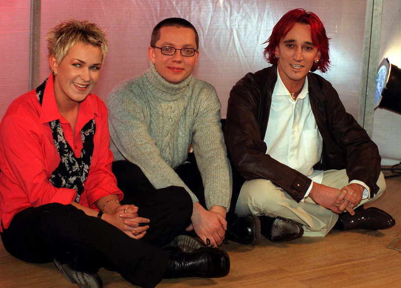 Justyna Majkowska, Jacek Łągwa, Michał Wiśniewski (2001)