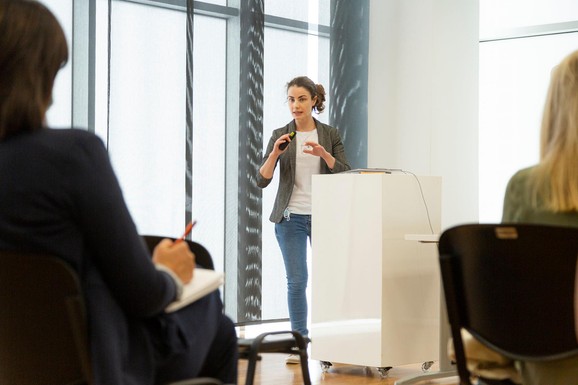 IZ APOTEKE DO SVETSKE SLAVE Jelena je naučnica koja je stavila Srbiju na mapu najboljih: "Ne čekajte da vam neko kaže da negde pripadate, jednostavno - uzmite svoje mesto!"