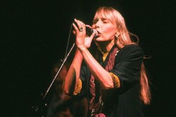 Joni Mitchell nie jest w śpiączce? Przedstawiciele artystki zabierają głos