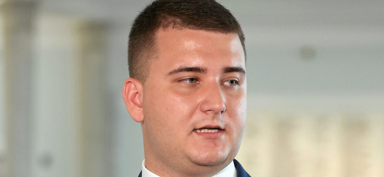 Bartłomiej Misiewicz ponownie rzecznikiem MON i szefem gabinetu politycznego