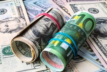 Polska waluta pod presją. Złoty słabnie