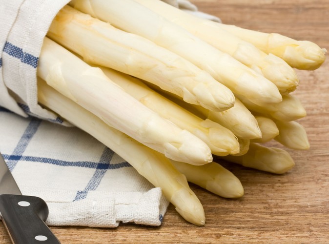 Dlaczego warto jeść szparagi?