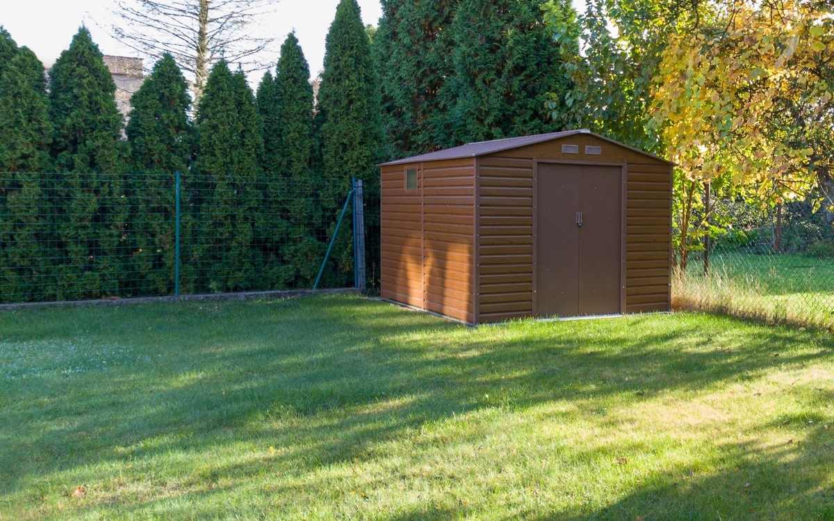 komórka, szopa, domek na narzędzia, drewutnia, budynek gospodarczy