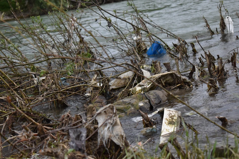 Rafteri nisu hteli da plove zagađenim delom reke