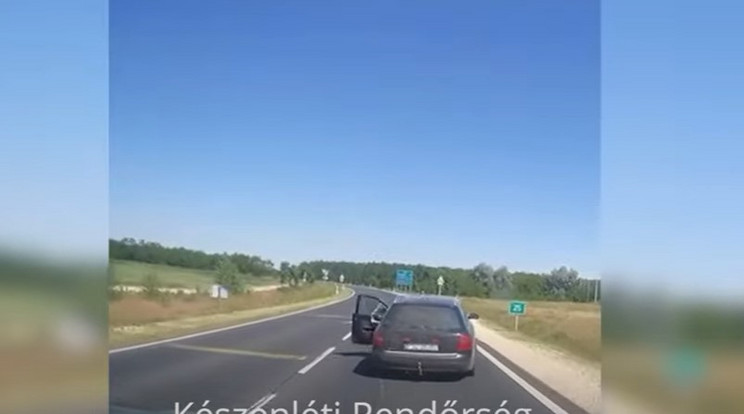 Menet közben ugrott ki a kocsiból egy sofőr Szeged közelében /Fotó: police.hu videorészlet