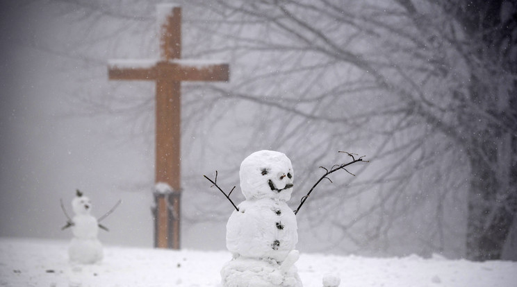 Hóemberek Kékestetőn / Fotó: MTI/Komka Péter