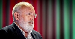 Frans Timmermans formalnie złożył rezygnację "ze skutkiem natychmiastowym"