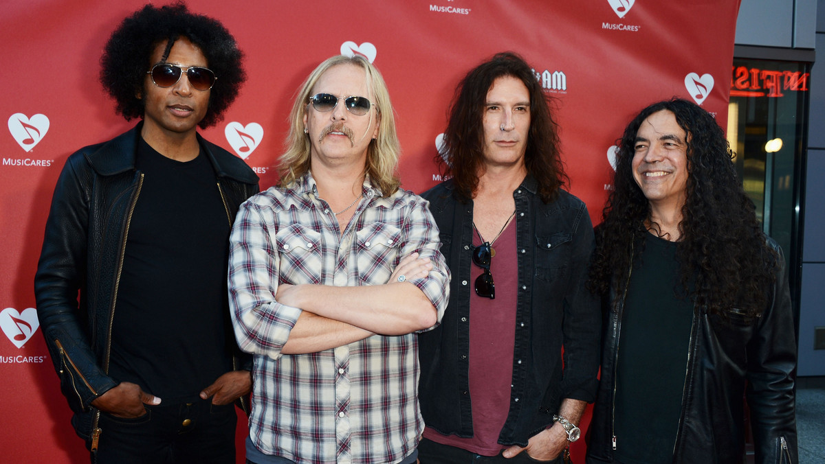 Nowa piosenka Alice in Chains nosi tytuł "Hollow".