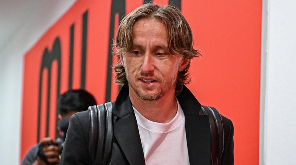 41-letni Luka Modrić przedłużył kontrakt z AC Milan do czerwca 2027 roku. 