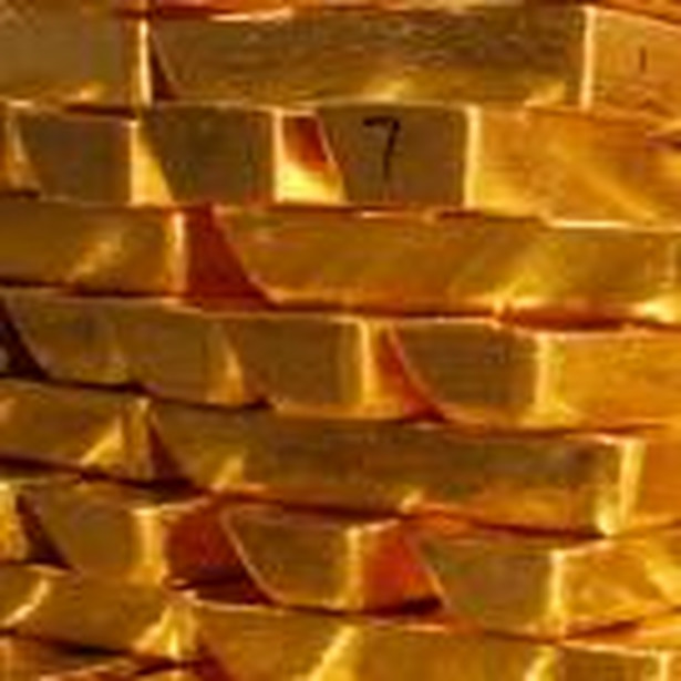 Kryzys finansowy skłania inwestorów do zakupów złota