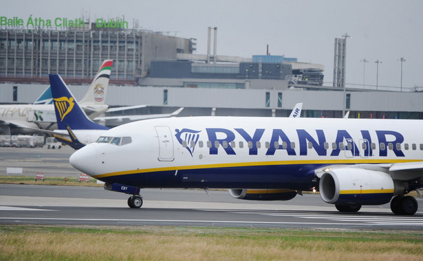 Awaryjne lądowanie samolotu Ryanair w Niemczech. 33 pasażerów trafiło do szpitala