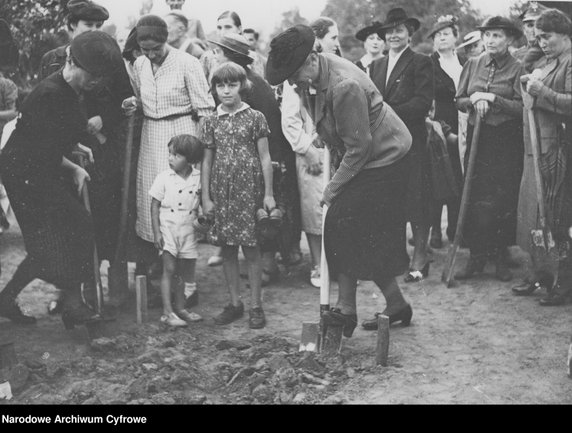 Sierpień i wrzesień 1939 r. - ostatnie dni pokoju, pierwsze dni wojny na podstawie zbiorów NAC.