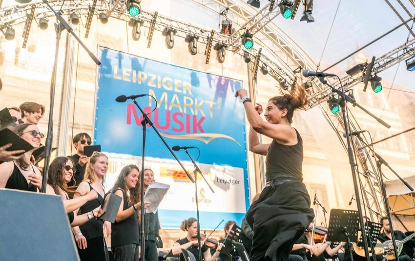 Cigdem Foto Shendy Copitman