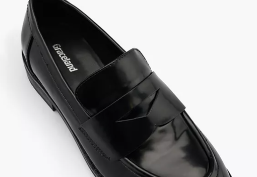 Hailey Bieber és Kendall Jenner már hordja a tavaszi szezon kedvenc cipőjét