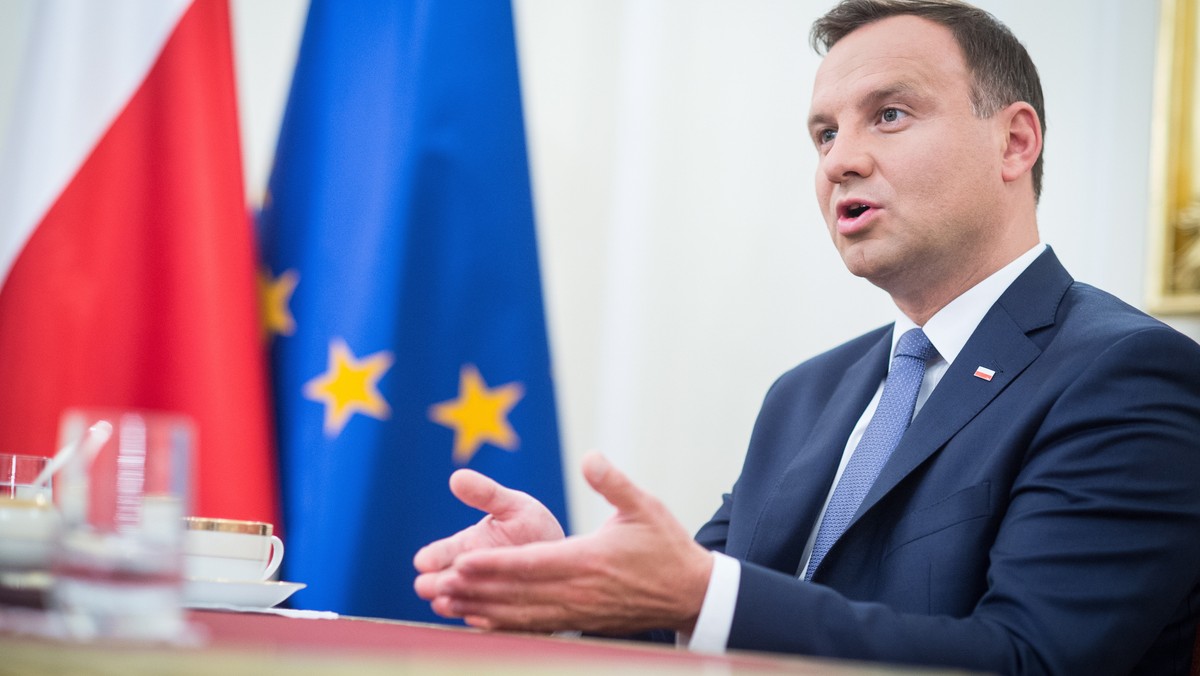 Andrzej Duda po złożeniu przysięgi przed Zgromadzeniem Narodowym rozpocznie dziś pięcioletnią prezydenturę. Wygłosi orędzie, przejmie zwierzchnictwo nad siłami zbrojnymi. Uroczystości zakończą się jego przemówieniem przed Pałacem Prezydenckim.