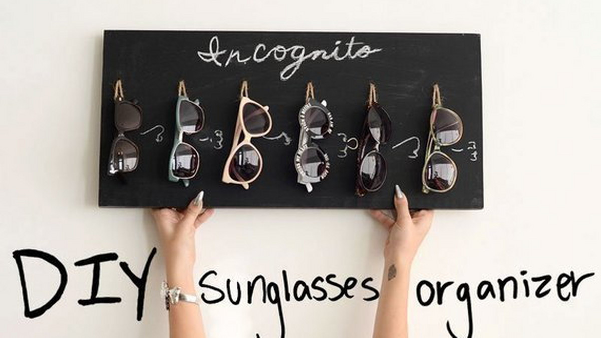 Wiosna pełną gębą, więc zakładamy okulary przeciwsłoneczne. Nie wiesz, gdzie trzymać je w domu? Warto poświęcić dłuższą chwilę i samodzielnie wykonać designerski wieszak na twoją kolekcję okularów.