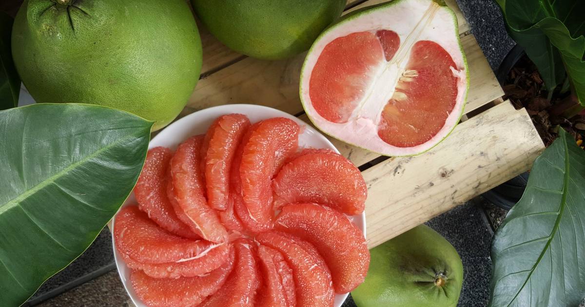 Jak jeść owoc pomelo? Właściwości dla zdrowia i urody, zastosowanie i