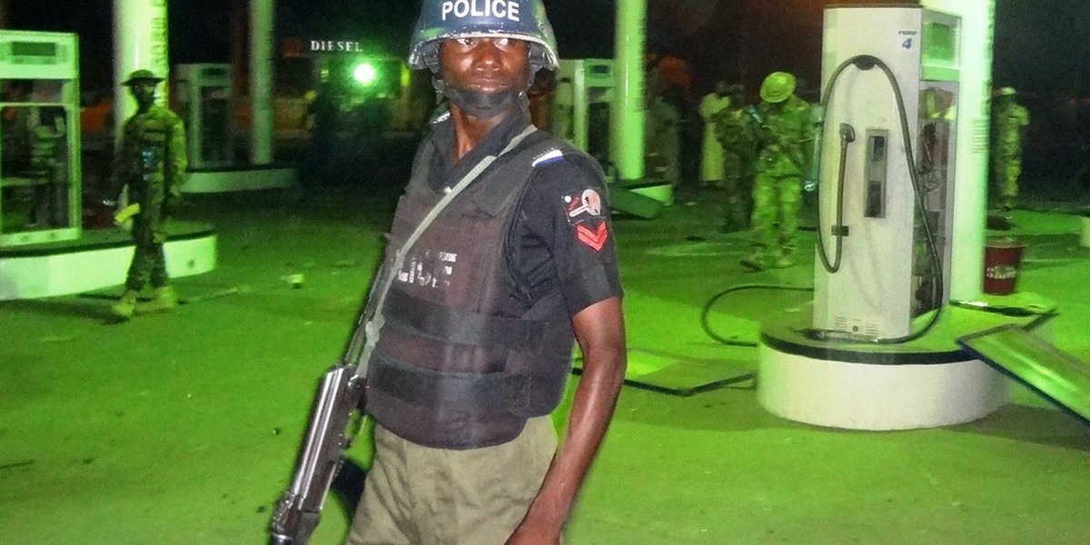 Policjant w Nigerii.