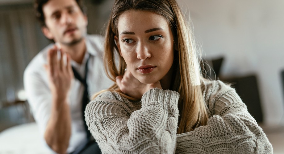 Negging, czyli o toksycznych komplementach