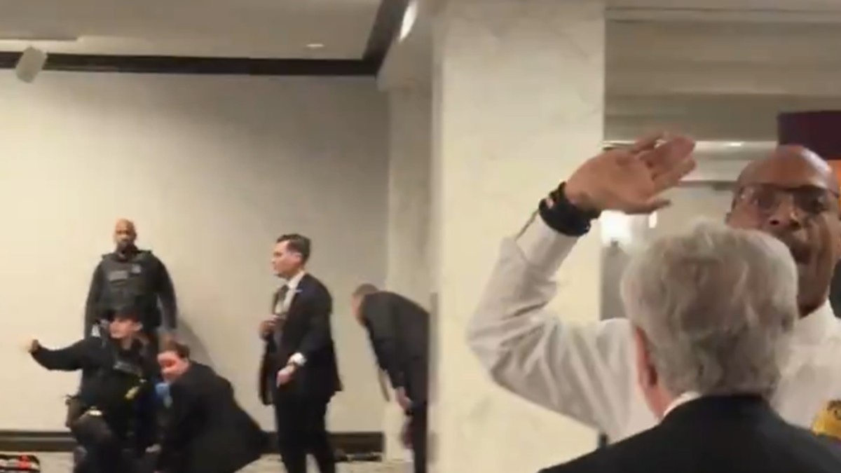 Trenutak kada je uhapšen osumnjičeni za pucnjavu na Trampovoj večeri