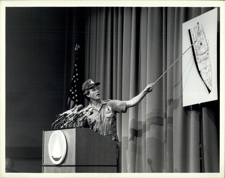 Robert Balard 1985. nakon pronalaska olupine Titanika