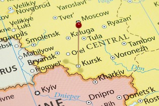 Dramatyczna sytuacja armii ukraińskiej w obwodzie kurskim. Rosyjskie postępy i ryzyko nowego „kotła”.