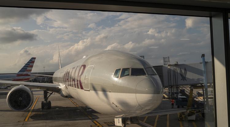Qatar Airways repülőgép