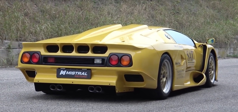 Lamborghini Diablo GT1 Stradale